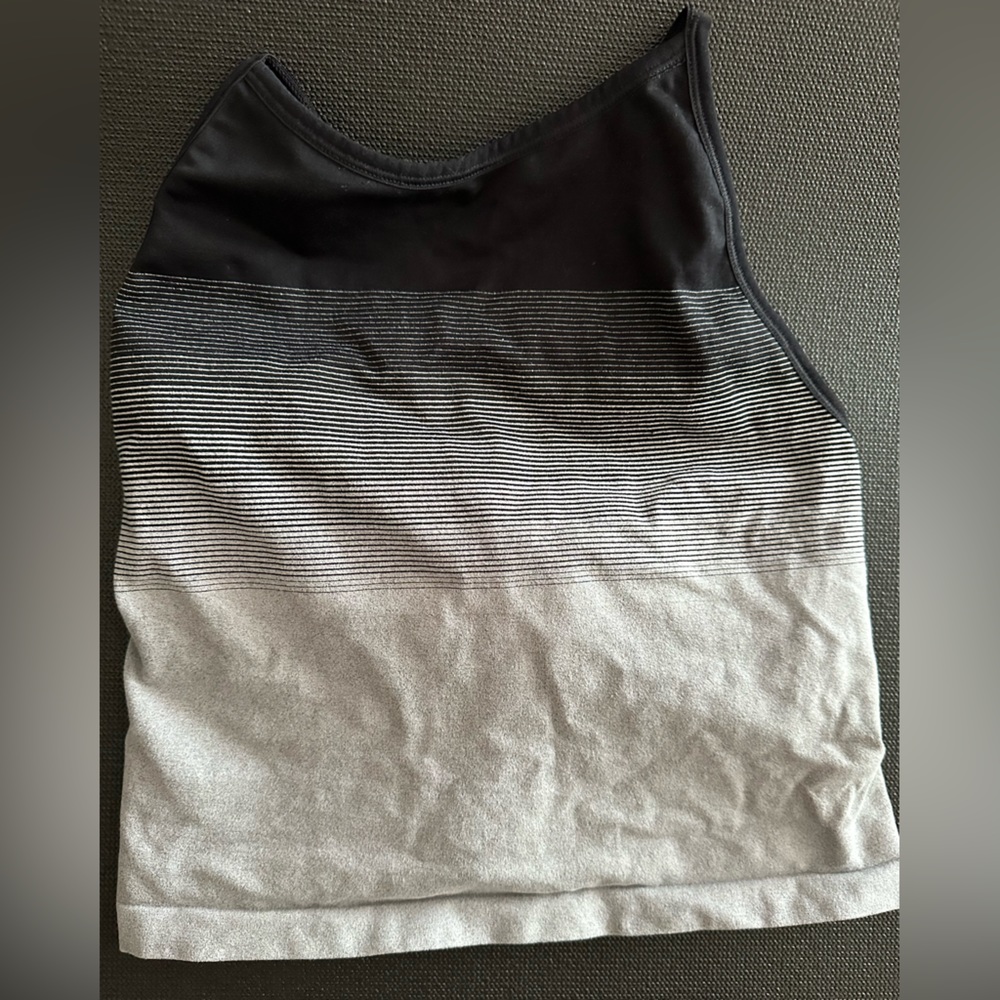 Nux athletic wear crop top with built in bra